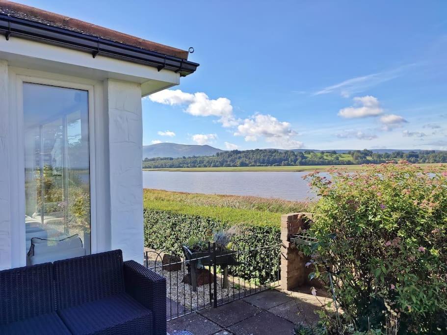 Shorepark - Waterfront Cottage With Stunning Views 邓弗里斯 外观 照片
